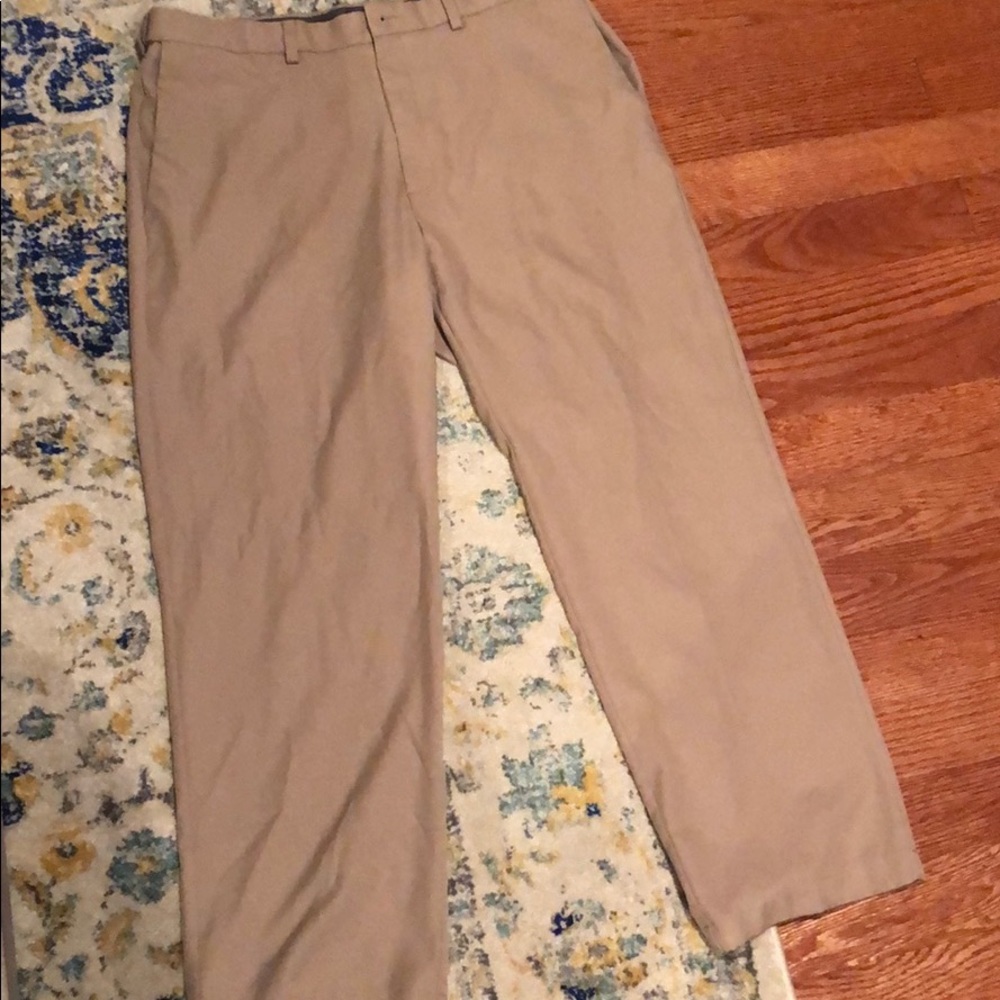 Haggar stretch waist non wrinkle khaki